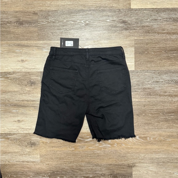 Fashion Nova ripped jean shorts - Picture 7 of 11